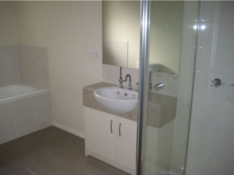 1/52 Beddoe Avenue, Clayton VIC 3168