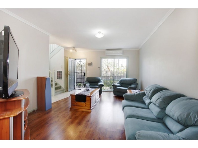 2/20 Dover Street, Oakleigh East VIC 3166