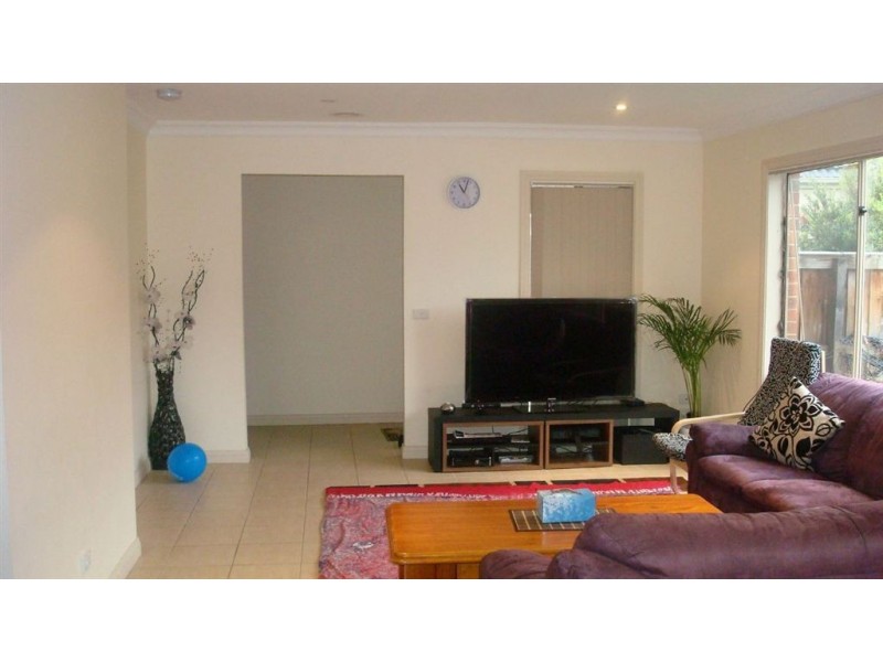 2/4 Lyons Court, Dandenong North VIC 3175