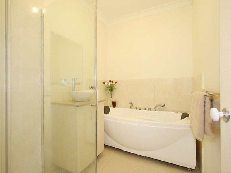 2/16 Mallawa Street, Clayton South VIC 3169