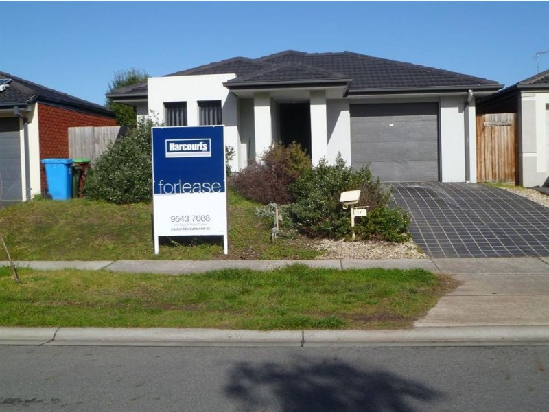 17 Melzak Way, Berwick VIC 3806