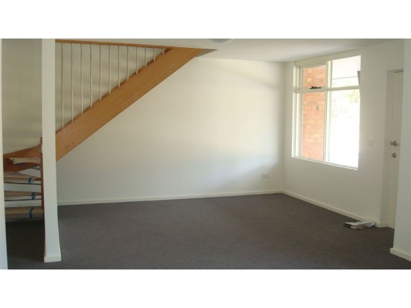 11/1650 Dandenong Road, Oakleigh East VIC 3166