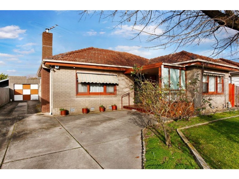 8 Harlington Street, Clayton VIC 3168