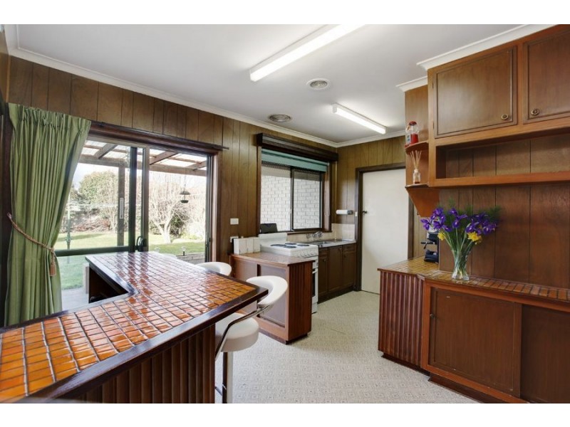 8 Harlington Street, Clayton VIC 3168