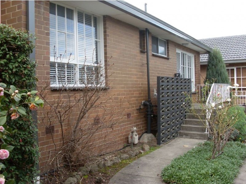 2/4 Waverley Road, Chadstone VIC 3148