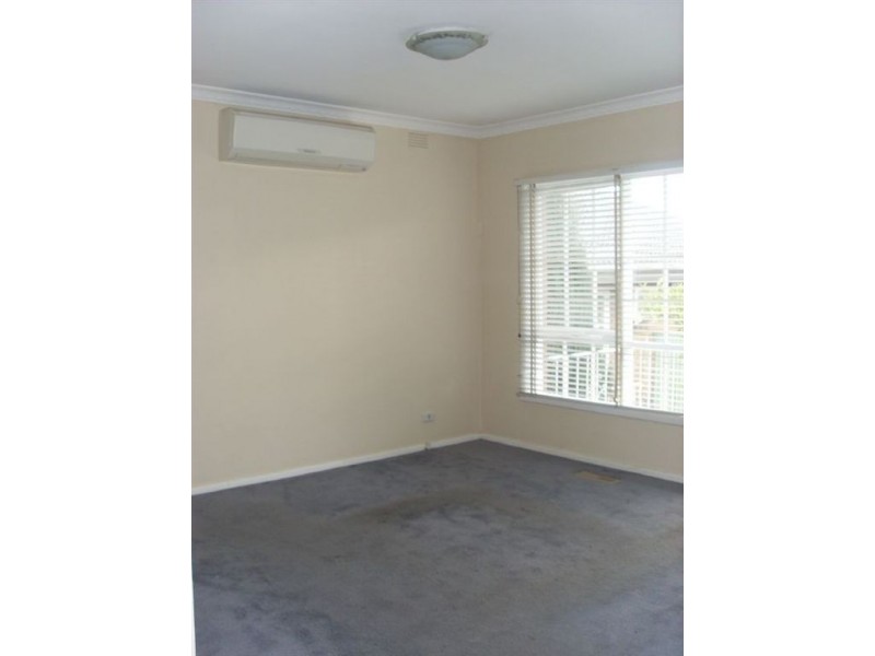 2/4 Waverley Road, Chadstone VIC 3148