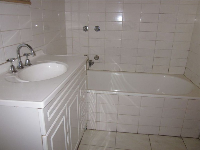 2/4 Evelyn Street, Clayton VIC 3168