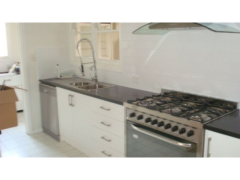 42 Main Road, Clayton South VIC 3169