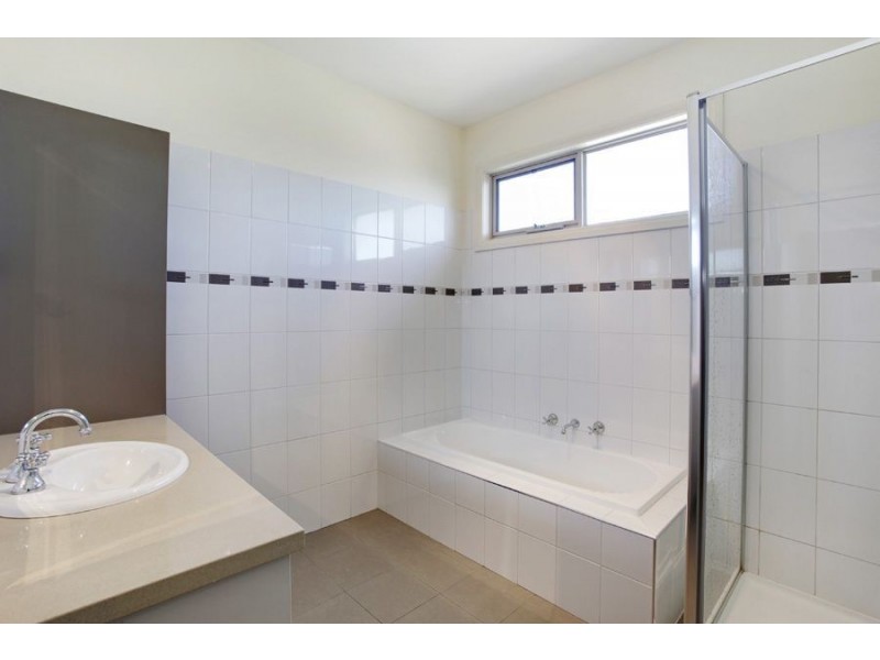 35A Alward Avenue, Clayton South VIC 3169