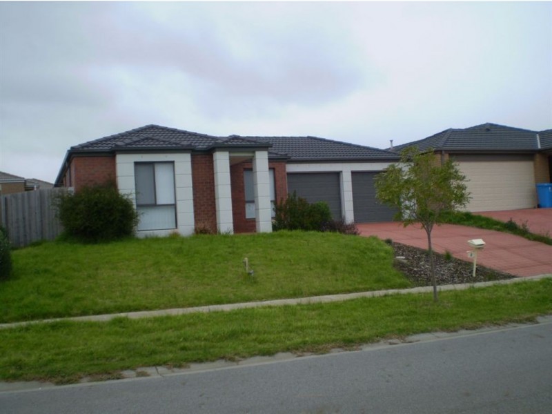 8 Sing Crescent, Berwick VIC 3806