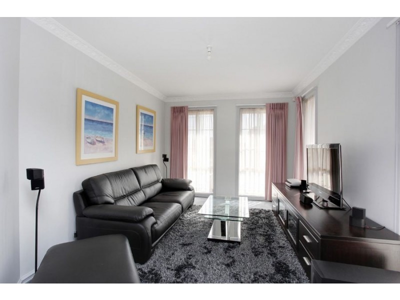 2/15 Newport Road, Clayton South VIC 3169