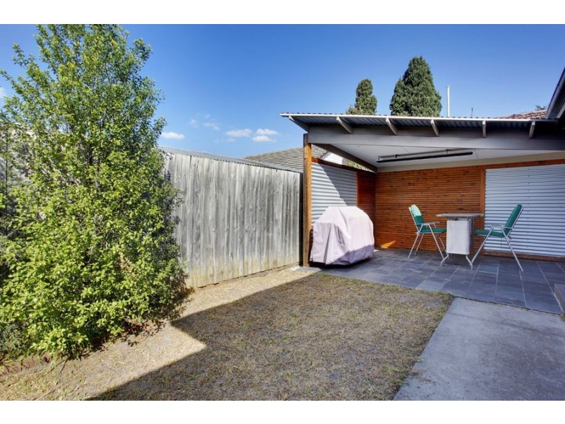 2/15 Newport Road, Clayton South VIC 3169