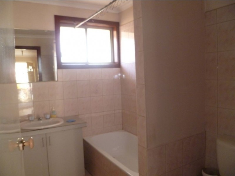 2/3 Beleura Grove, Clayton VIC 3168