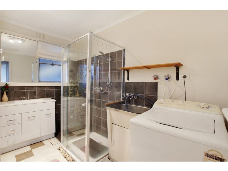 4/38 Oakes Avenue, Clayton South VIC 3169