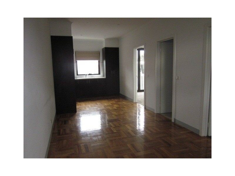 15/28 Burton Avenue, Clayton VIC 3168