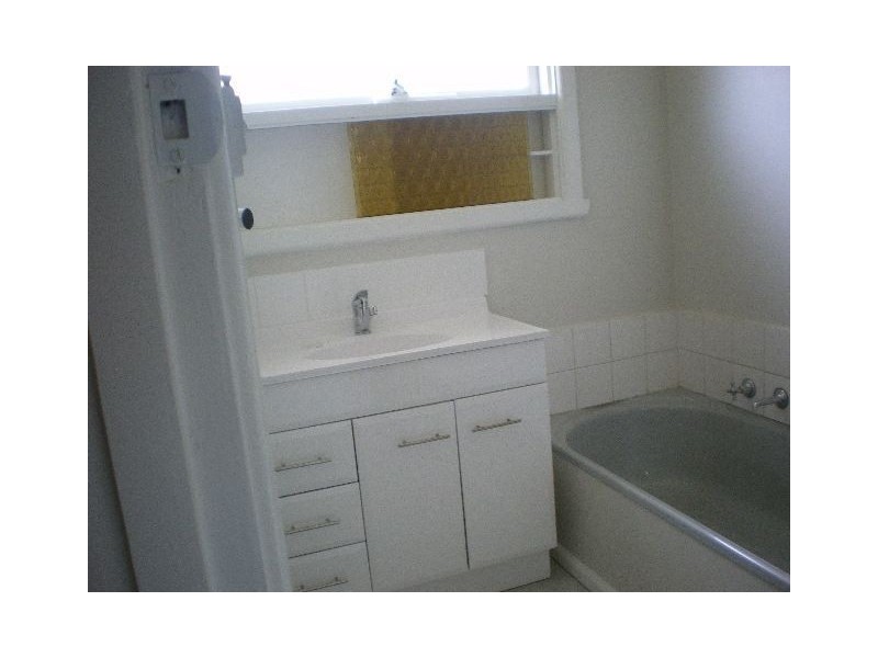 7 Rosebank Avenue, Clayton South VIC 3169