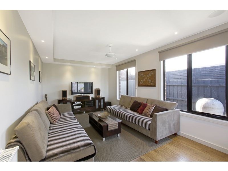 2/54 Eva Street, Clayton VIC 3168