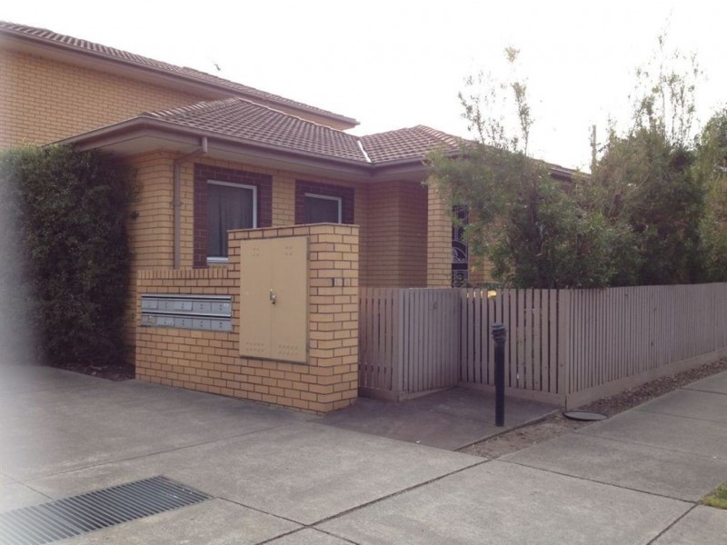 10/13-15 Dixon Street, Clayton VIC 3168