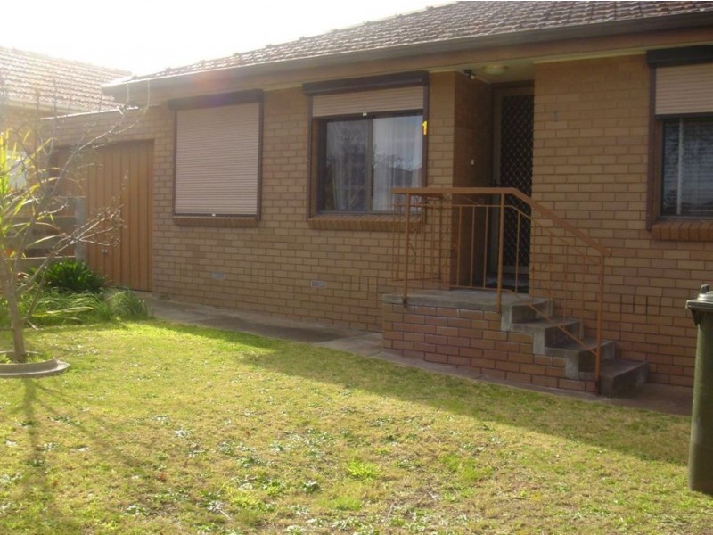 1/30 Madeleine Road, Clayton VIC 3168