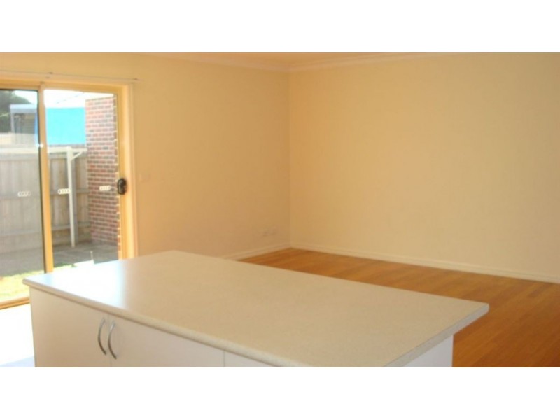 1/53 Margaret Street, Clayton VIC 3168