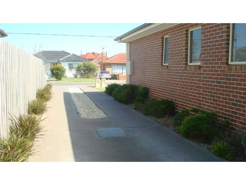 1/53 Margaret Street, Clayton VIC 3168