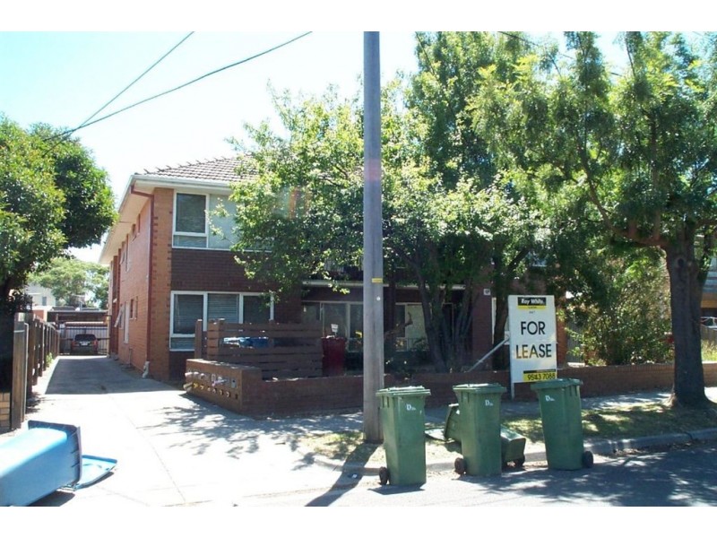 2/10 Kelvin Grove, Springvale VIC 3171