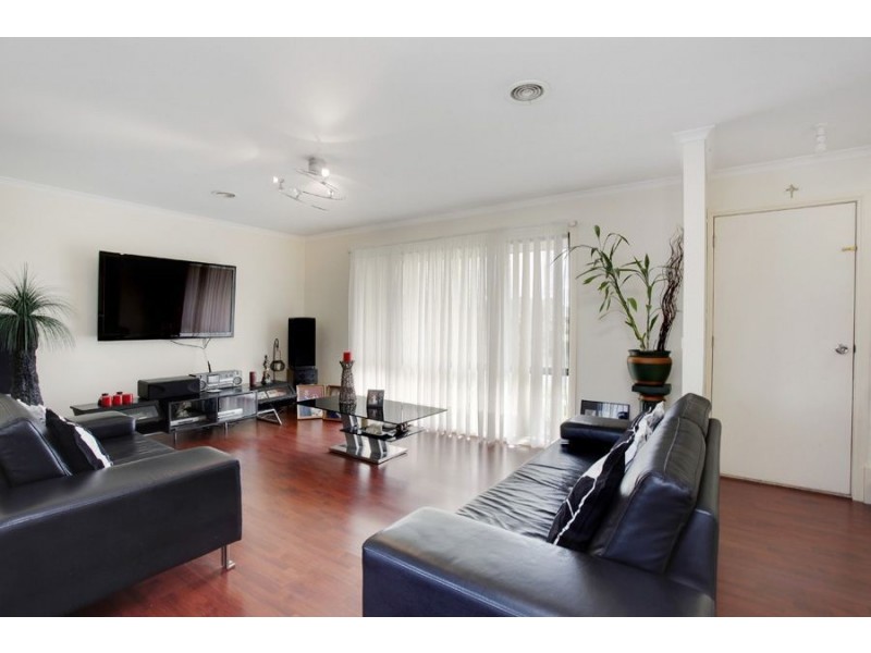 3 Oakman Way, Hampton Park VIC 3976
