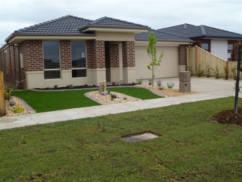 19 Goulburn Street, Cranbourne East VIC 3977