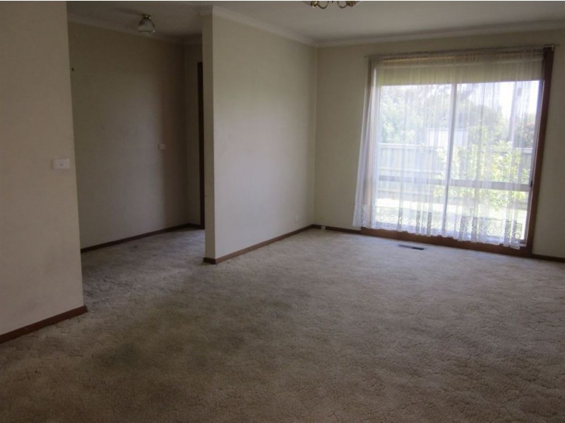 1/207 Carinish Road, Clayton VIC 3168