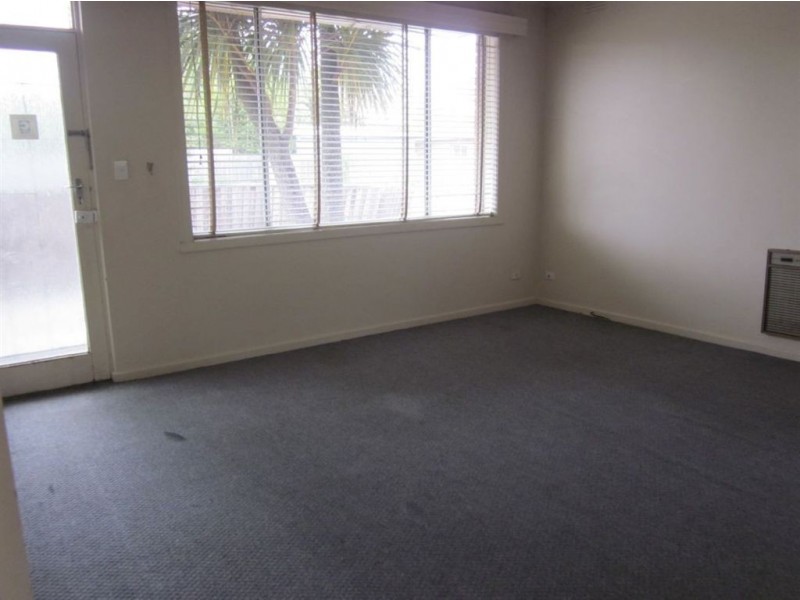 2/9 Rugby Road, Oakleigh VIC 3166