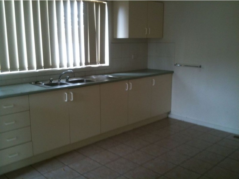 1/27 Cambro Road, Clayton VIC 3168