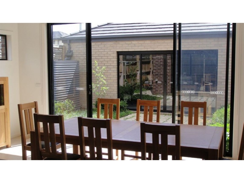 87 Rosebank Avenue, Clayton South VIC 3169