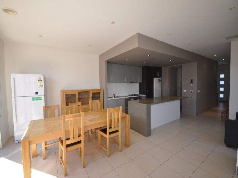 87 Rosebank Avenue, Clayton South VIC 3169