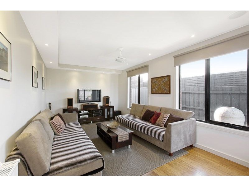 2/54 Eva Street, Clayton VIC 3168