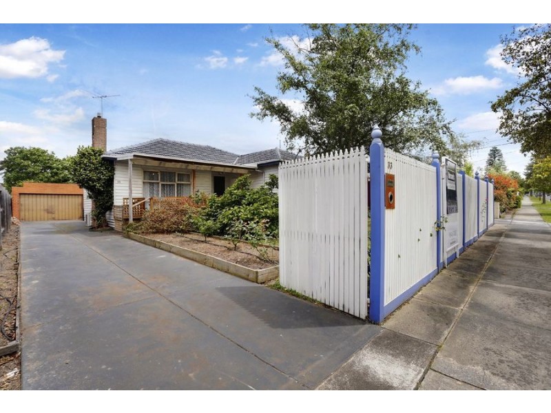 33 Kionga Street, Clayton VIC 3168