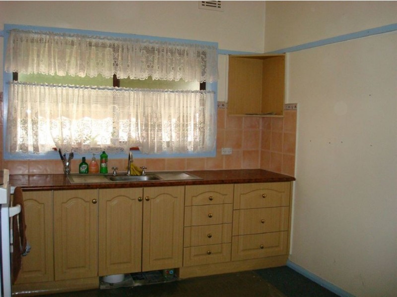 4 Maltarra Street, Clayton South VIC 3169