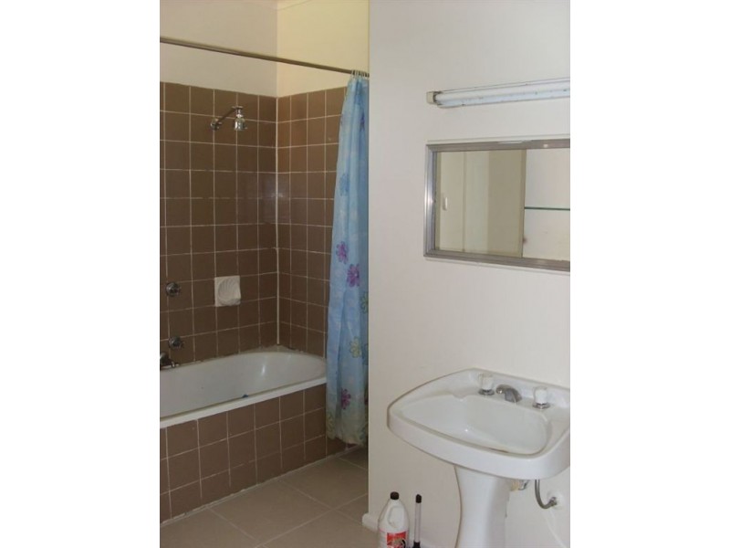 4/35 Myriong Street, Clayton VIC 3168