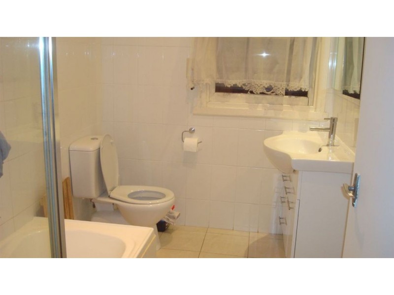 1/1081 North Road, Hughesdale VIC 3166