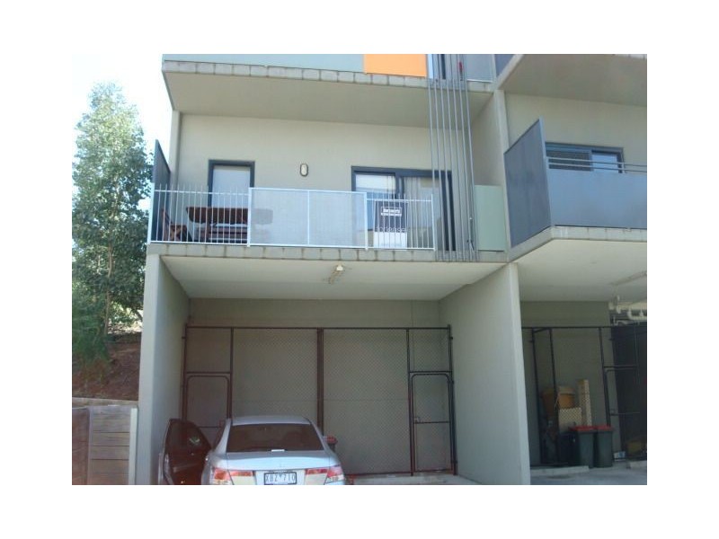 1/1 Eucalyptus Mews, Notting Hill VIC 3168