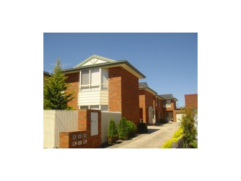 2/10 Panorama Street, Clayton VIC 3168