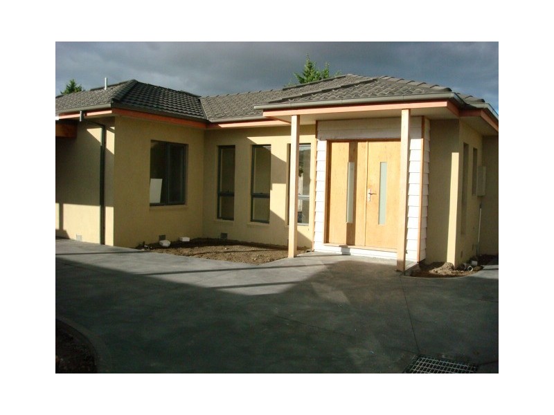 2/56 Kionga Street, Clayton VIC 3168