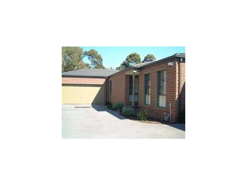 2/70 Elgin Street, Berwick VIC 3806