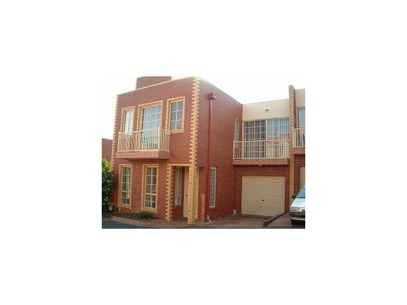 8/7-9 Reserve Street, Berwick VIC 3806