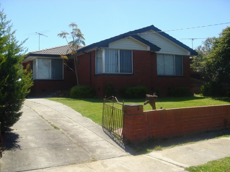 5 Narrumburn Road, Clayton VIC 3168