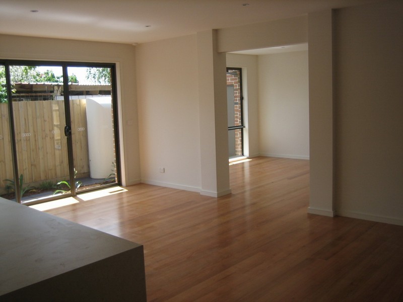 2/21 Knight Street, Clayton VIC 3168
