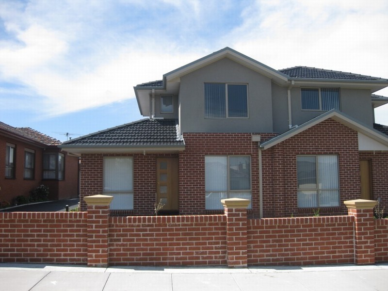 2/128 Moriah Street, Clayton VIC 3168