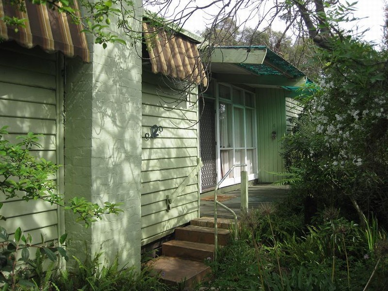 12 Atlantic Street, Clayton VIC 3168