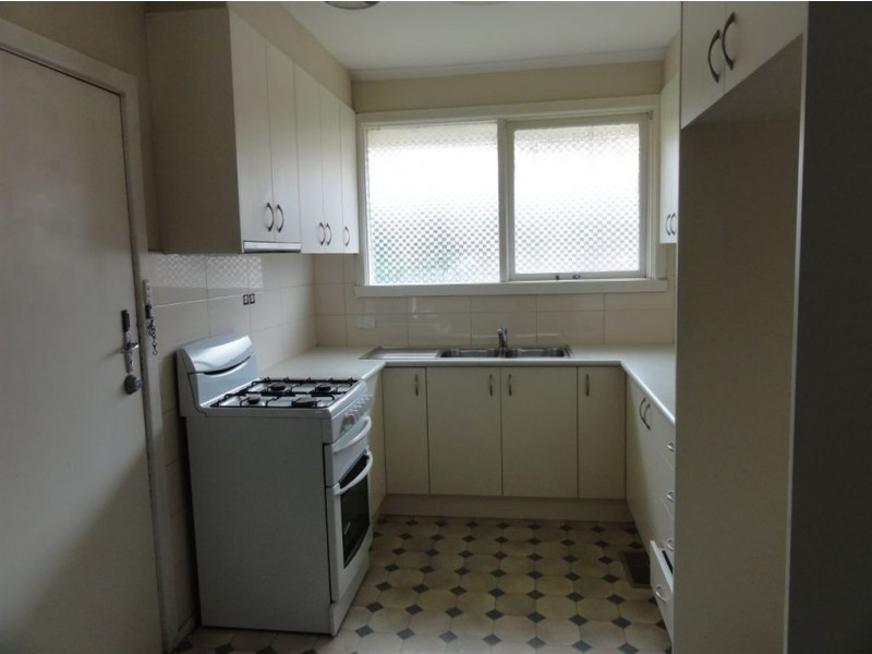 2/4 Waverley Road, Chadstone VIC 3148