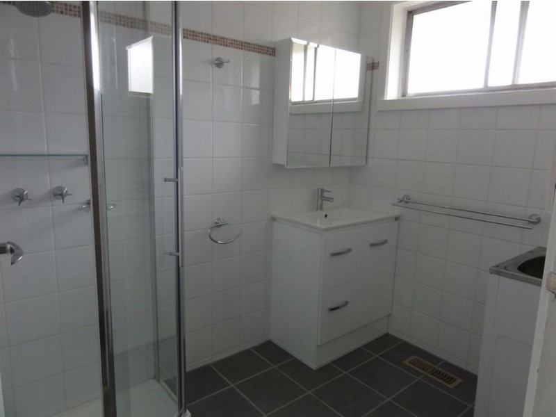 2/4 Waverley Road, Chadstone VIC 3148