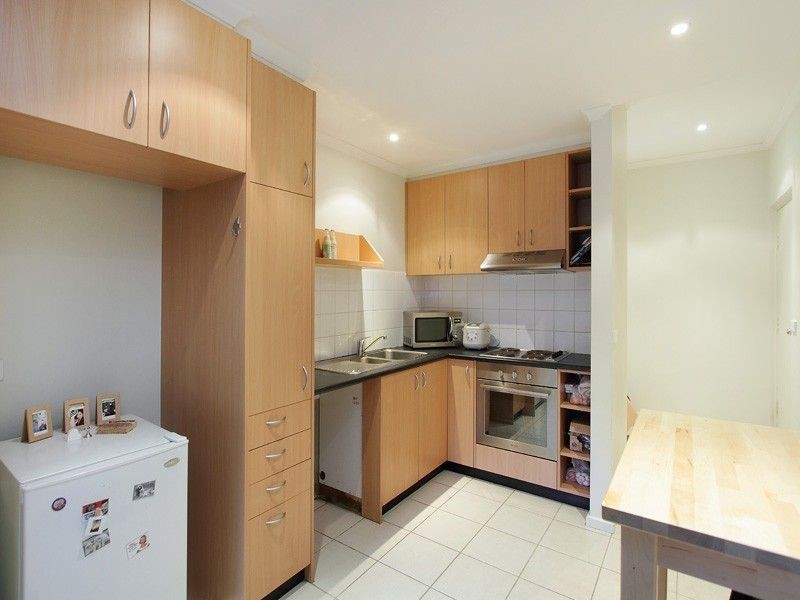 1/1 Eucalyptus Mews, Notting Hill VIC 3168